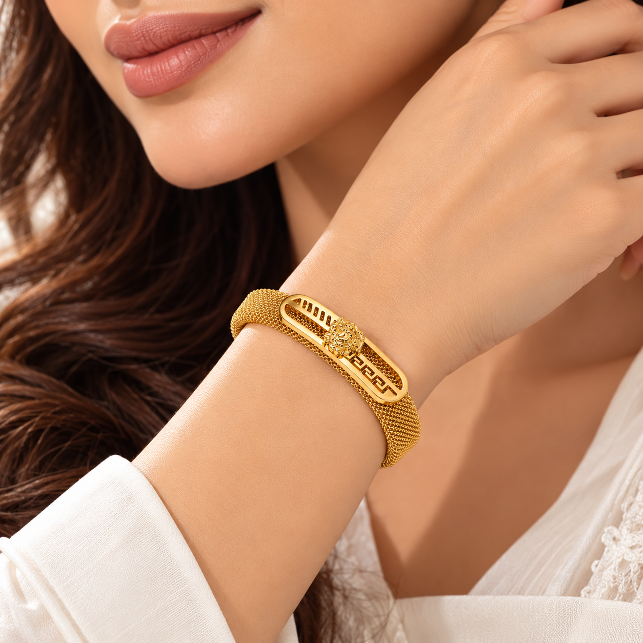 Lion Motif Mesh Cuff Bracelet - Image 4